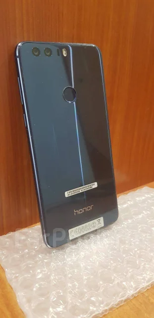 Honor 8. �/�, �����, 3G, 4G LTE, NFC ����