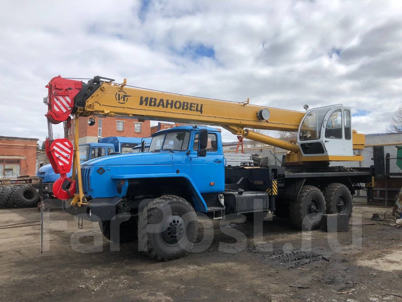 автокран ивановец 25 тонн на базе урал. автокран кс-55732 «челябинец». урал некст кран 25т. автокран на шасси урал. автокран на шасси урал.