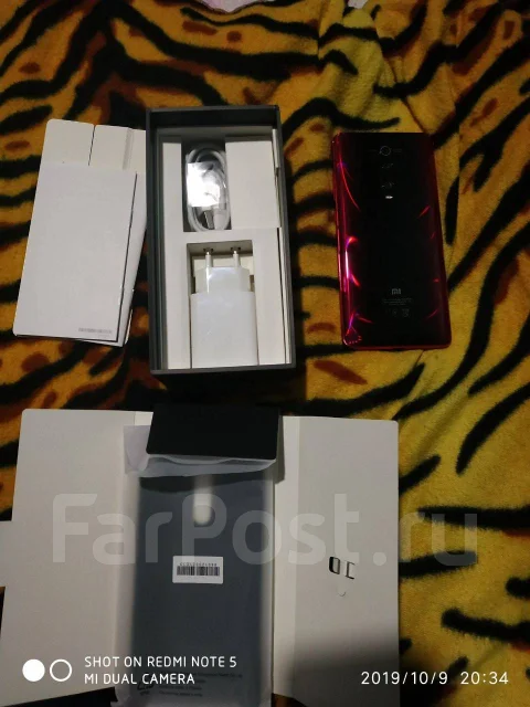 Xiaomi Mi 9T. �����, �������, 3G, 4G LTE, Dual-SIM, NFC ����