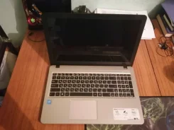 Asus VivoBook X540SA. 15", 1,6����, ��� 2048 ��, ���� 500���, WiFi, Bluetooth, ����������� �� 4��.