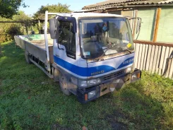 Hino Dutro ����