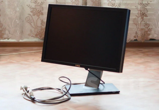 Dell. 22" ����