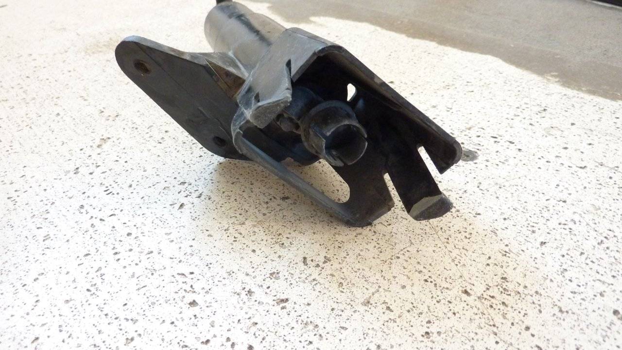 Тойота авенсис форсунки омывателя фары. Тойота авенсис форсунки омывателя фары. Омывателя форсунки фар toyota avensis 2004. Распылитель омывателя лобового стекла toyota avensis t22 rav4. Форсунка омывателя фар авенсис 270.