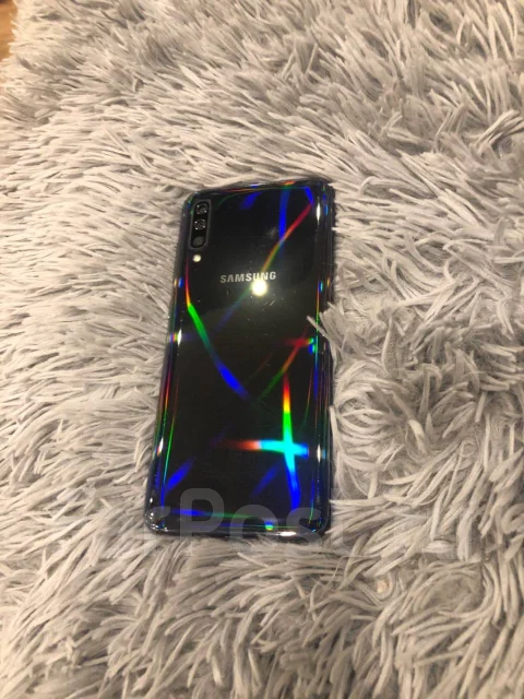 Samsung Galaxy A70. �/�, ������, 3G, 4G LTE, Dual-SIM, NFC ����