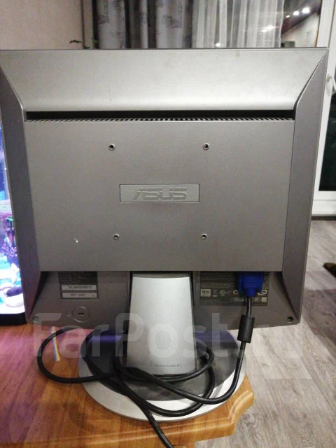 Asus. 42" ����