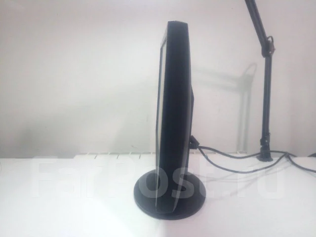 Samsung. 19", ���������� �� (LCD, LED, QLED) ����