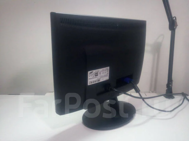 Samsung. 19", ���������� �� (LCD, LED, QLED) ����