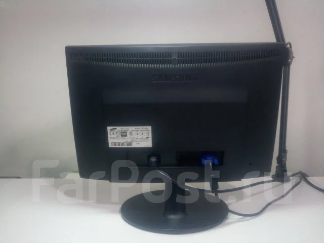 Samsung. 19", ���������� �� (LCD, LED, QLED) ����