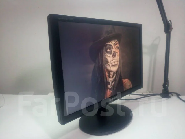 Samsung. 19", ���������� �� (LCD, LED, QLED) ����