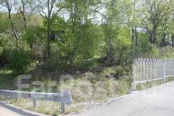 Продам земельный участок вдоль трассы 10 соток на Садгороде во Владивостоке Продам земельный участок вдоль трассы 10 соток на Садгороде. 1 000 кв. м., собственность