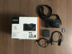 Sony Alpha ILCE-5000 Kit. 20 � ����� �� ����