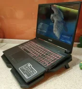 Hasee. 15.6", 4,1����, ��� 16 ��, ���� 1 512���, WiFi: 1, Bluetooth: 1, ����������� �� 3��. ����