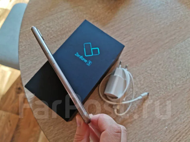 Asus ZenFone 5 ZE620KL. �/�, ���������, 3G, 4G LTE, Dual-SIM, ����������, NFC ����