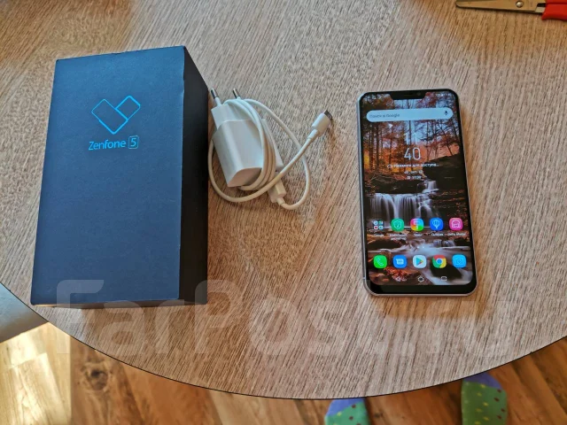 Asus ZenFone 5 ZE620KL. �/�, ���������, 3G, 4G LTE, Dual-SIM, ����������, NFC ����