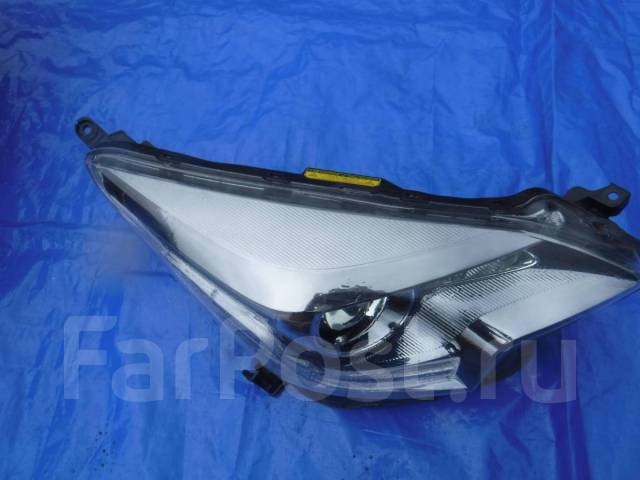 Продам правую фару Toyota Ractis NCP120 52-275 купить во Владивостоке ...