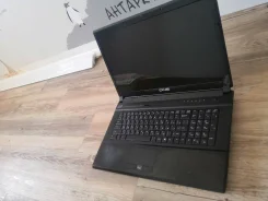 Clevo. 17.3", 3 600����, ��� 16 ��, ���� 1 000���, WiFi: 1, Bluetooth: 1, ����������� �� 2��. ����