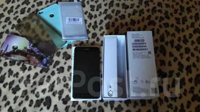 Honor 8 lite. �/�, ������, 3G, 4G LTE, Dual-SIM ����
