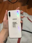 Samsung Galaxy A50. �����, �����, 3G, 4G LTE, NFC ����