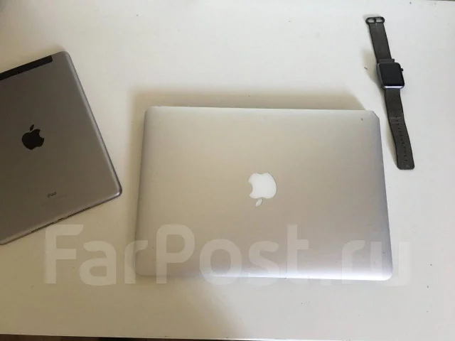 Apple MacBook Air 13 2010 Late. 13.3", 1,9����, ��� 2048 ��, ���� 251���, WiFi: 1, Bluetooth: 1, ����������� �� 4��. ����