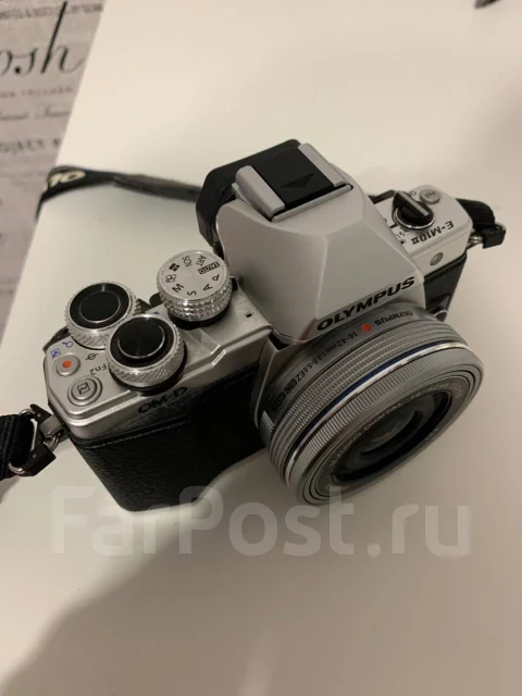 Olympus E-M10 Mark II ����