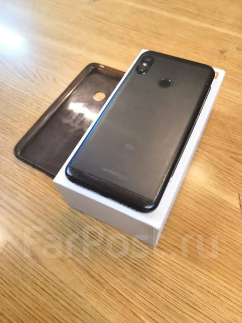 Xiaomi Mi A2 Lite. �/�, ������, 4G LTE, Dual-SIM, NFC ����