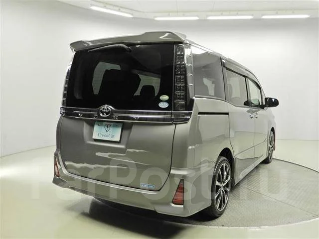 Toyota Voxy. ��������, ��������, 2.0 (152��.�.), ������, 40����. ��. ��� ����� �� ������������ ����