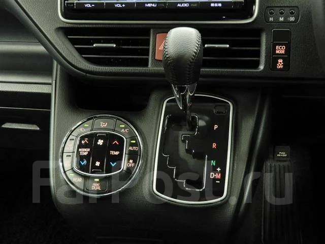 Toyota Voxy. ��������, ��������, 2.0 (152��.�.), ������, 40����. ��. ��� ����� �� ������������ ����