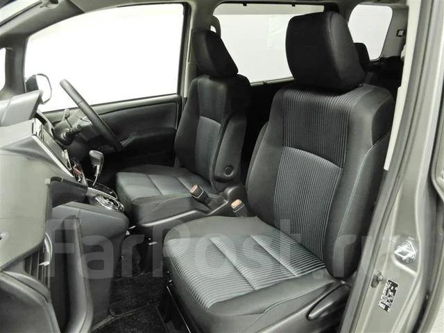 Toyota Voxy. ��������, ��������, 2.0 (152��.�.), ������, 40����. ��. ��� ����� �� ������������ ����