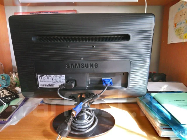 Samsung. 18.5" ����