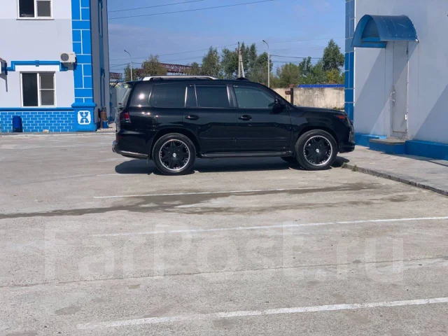 Lexus LX570. �������, 4wd, 5.7 (367��.�.), ������, 113 000����. �� ����