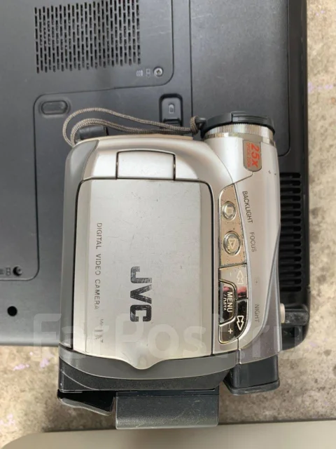 Compaq 610. 17", ��� 256 �� � ������, WiFi: 1, Bluetooth: 1, ����������� �� 39��. ����