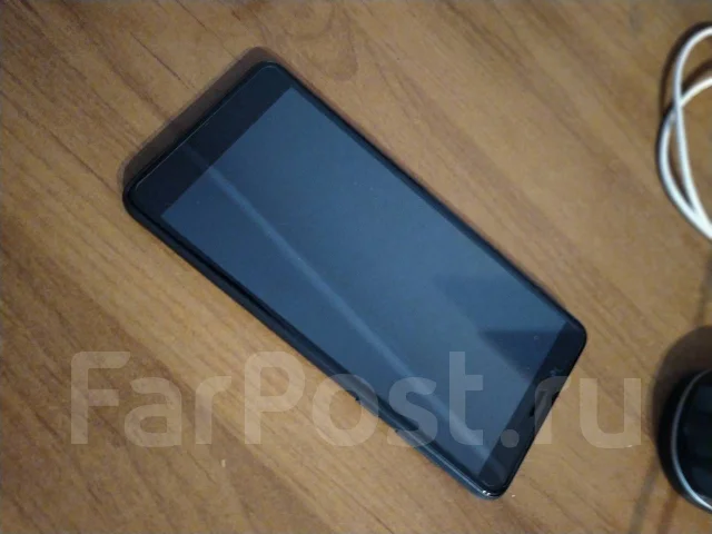 Highscreen Wallet. �����, ������, 3G, 4G LTE, Dual-SIM, NFC ����