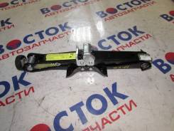 Домкрат AUDI A4 в Красноярске Домкрат AUDI A4