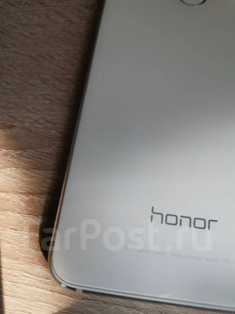 Honor 8. �/�, �����, 3G, 4G LTE, Dual-SIM, NFC ����