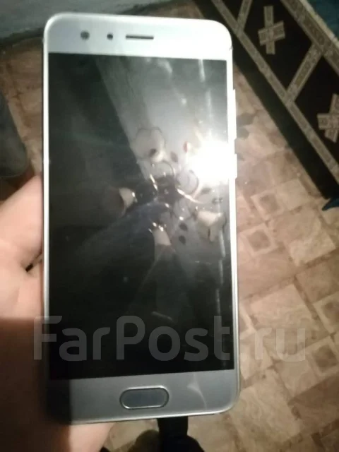 Honor 9. �/�, �����, 3G, 4G LTE, NFC ����