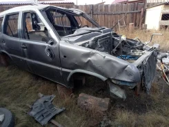 Nissan Terrano II. KA 24 E ����
