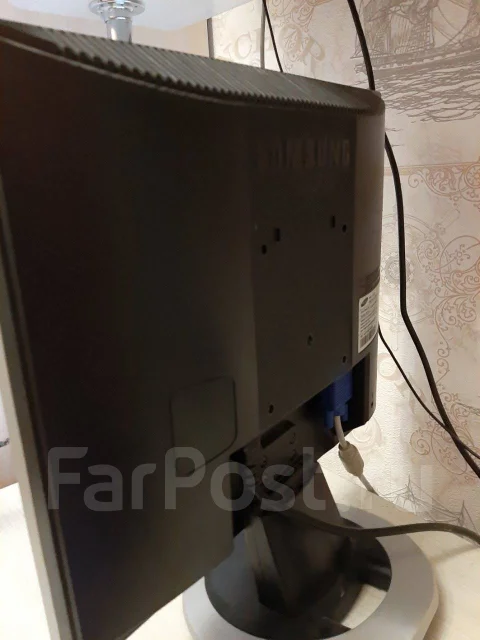 Samsung. 17" ����