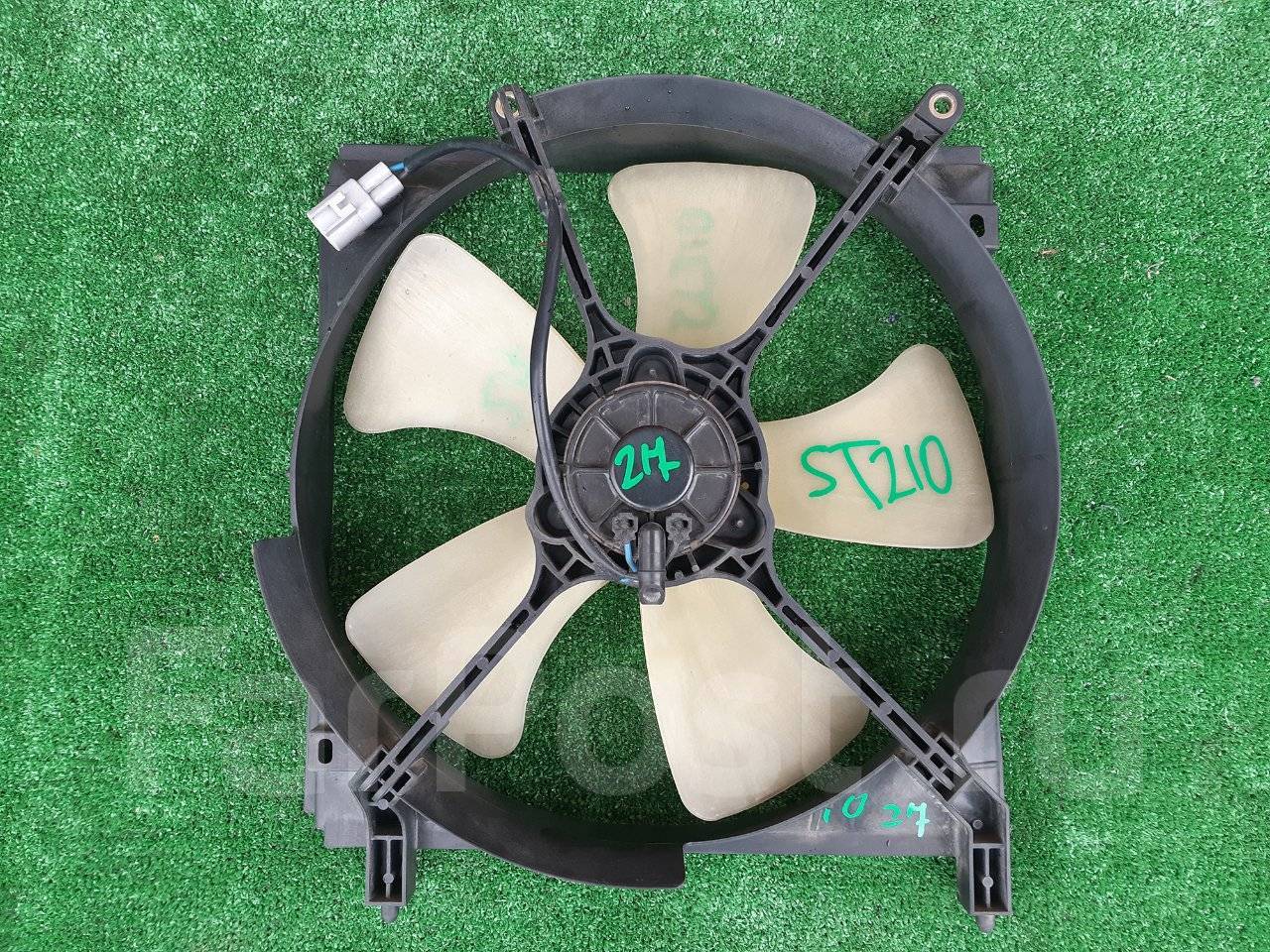 Вентилятор охлаждения радиатора тойота камри 40. Вентилятор радиатора toyota 2026. Вентилятор охлаждения toyota. Вентилятор охлаждения радиатора тойота рактис 2013. Вентилятор охлаждения тойота рав4.