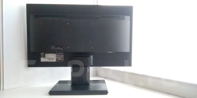 Acer. 19.5" ����