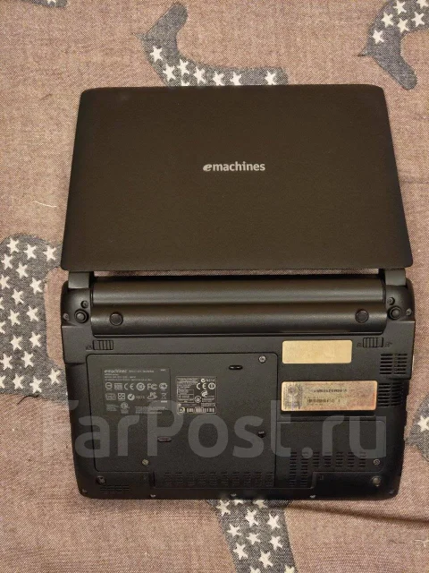 eMachines 350. 10.1", 1,7����, ��� 1024 ��, ���� 250���, WiFi: 1, Bluetooth: 1, ����������� �� 3��. ����