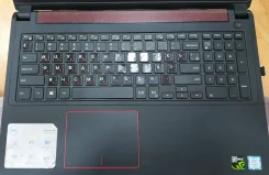 Dell Inspiron. 15.6", 2,3����, ��� 8 ��, ���� 1 256���, WiFi, Bluetooth, ����������� �� 4��.