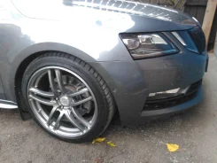AVS Model T5. 8.0x18", 5x112, 5x114.3, ET38 ����