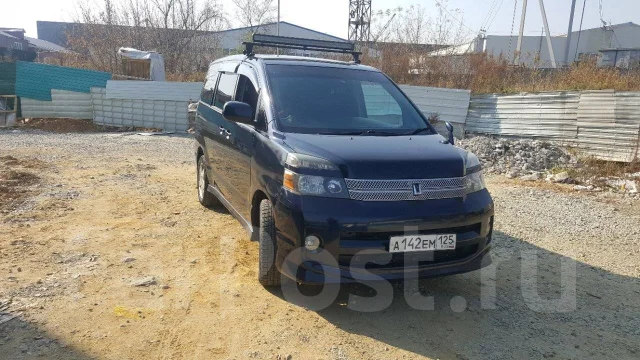 Toyota Voxy. �������, ��������, 2.0 (155��.�.), ������, 199 620����. �� ����