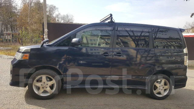 Toyota Voxy. �������, ��������, 2.0 (155��.�.), ������, 199 620����. �� ����