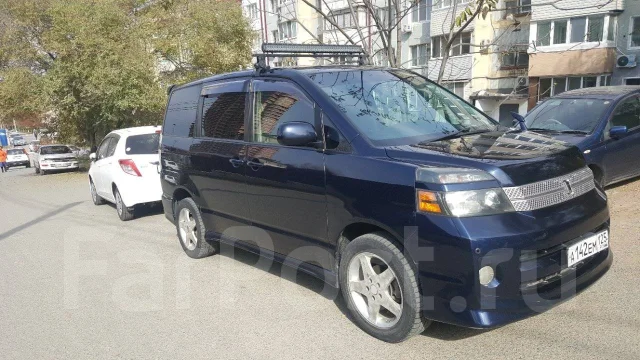 Toyota Voxy. �������, ��������, 2.0 (155��.�.), ������, 199 620����. �� ����