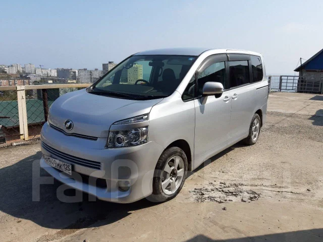Toyota Voxy. �������, 4wd, 2.0 (142��.�.), ������, 160 000����. �� ����