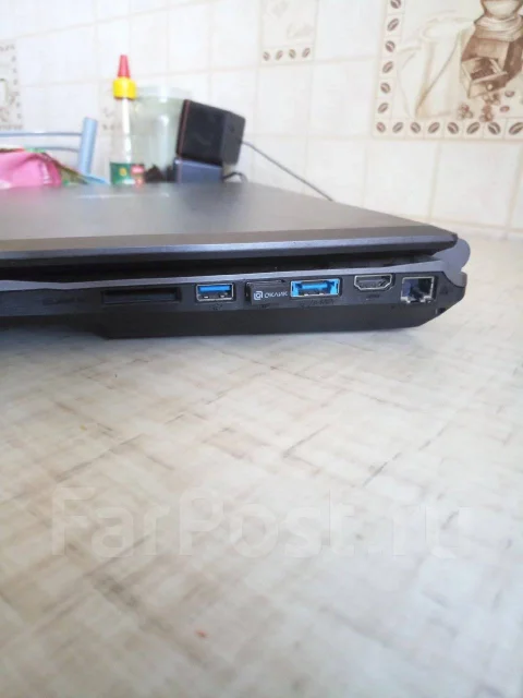 V-lazer. 17", 2,4����, ��� 8 ��, ���� 1 000���, WiFi: 1, Bluetooth: 1, ����������� �� 3��. ����