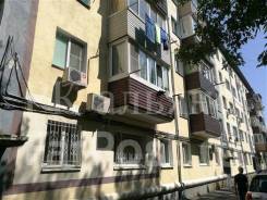 2-комнатная, улица Калинина 31 во Владивостоке 2-комнатная, улица Калинина 31. Чуркин, проверенное агентство, 40,0 кв. м. Дом снаружи