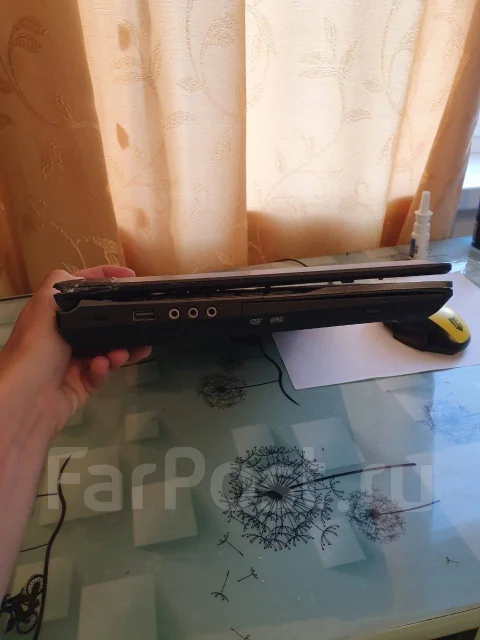 DEXP Ares E102. 15.6", 2,4����, ��� 8 ��, ���� 1 000���, WiFi: 1, Bluetooth: 1 ����