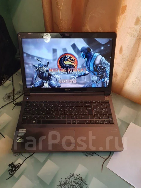 DEXP Ares E102. 15.6", 2,4����, ��� 8 ��, ���� 1 000���, WiFi: 1, Bluetooth: 1 ����